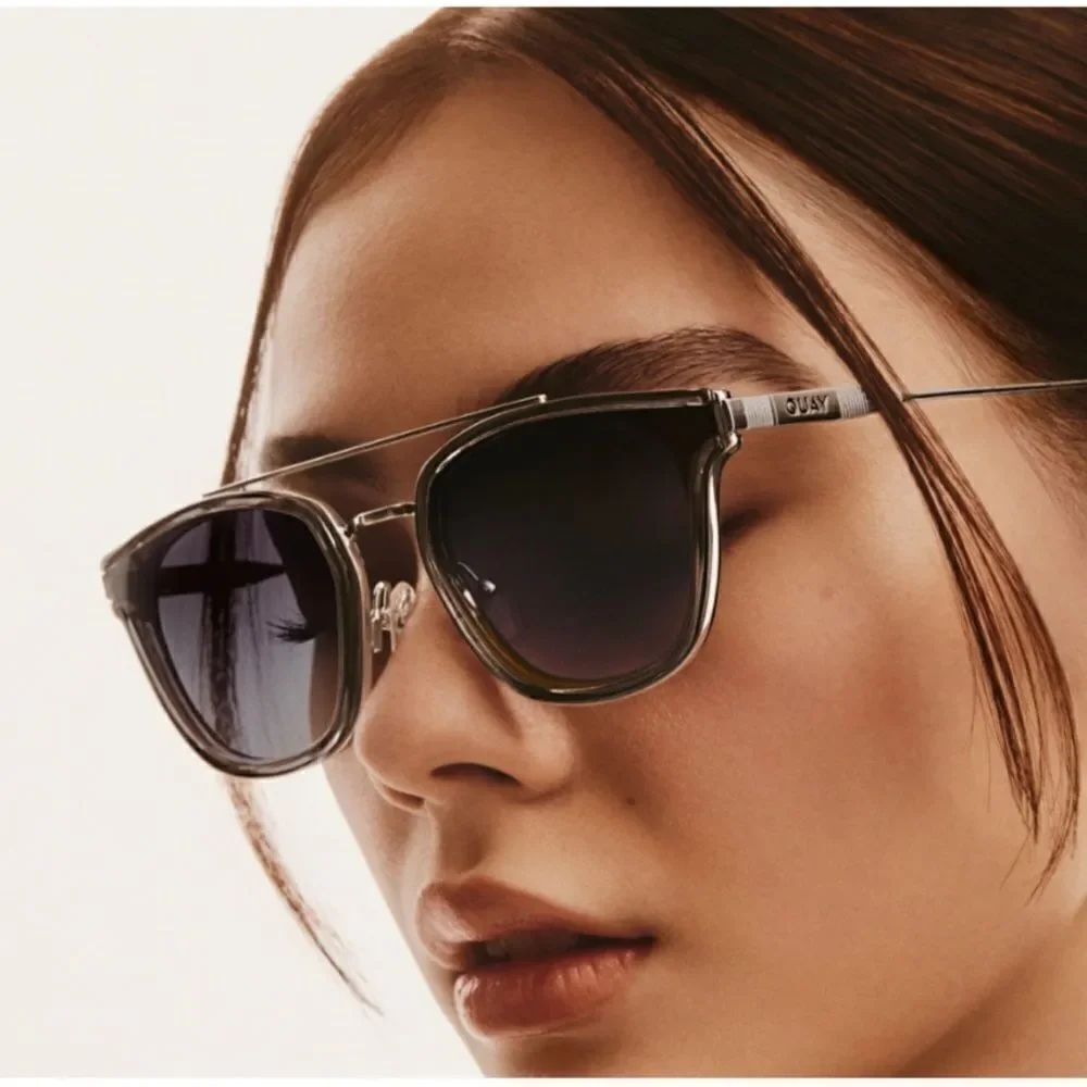 ⭐️ Quay Australia GETAWAY Metal Round
Sunglasses - Grey/Smoke